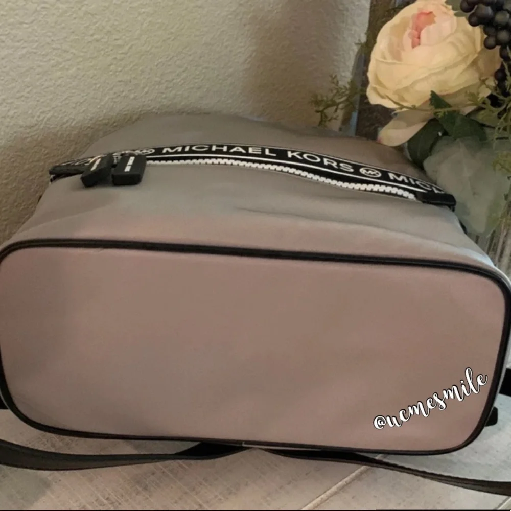 Michael Kors nwt women
